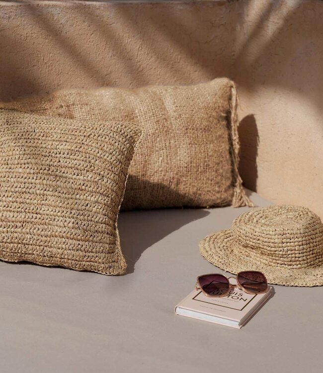 Bazar Bizar Antwerp The Oh My Gee kussenhoes - beige - 35x100