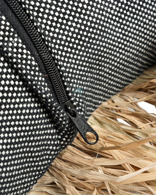 Bazar Bizar Antwerp De Cotton Bonita kussenhoes - Natural Black - 30x50 cm
