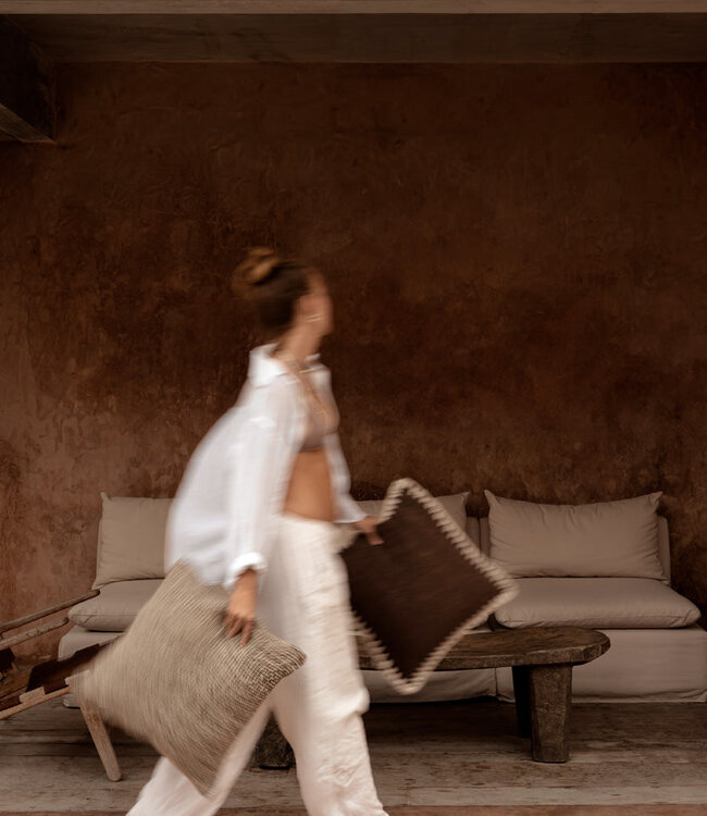 Bazar Bizar Antwerp De Espresso Edge kussenhoes - bruin-wit - 50x50 cm