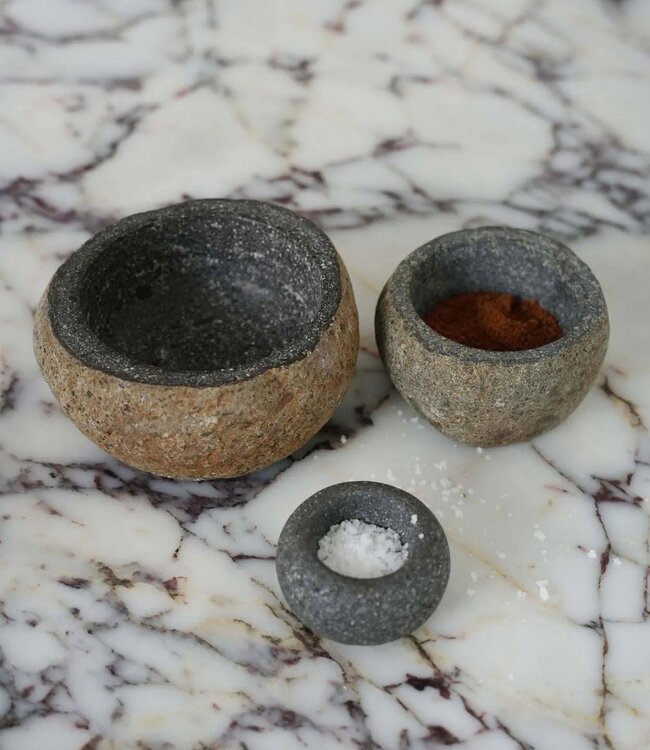 Bazar Bizar Antwerp De kom van riviersteen - Zwart - S