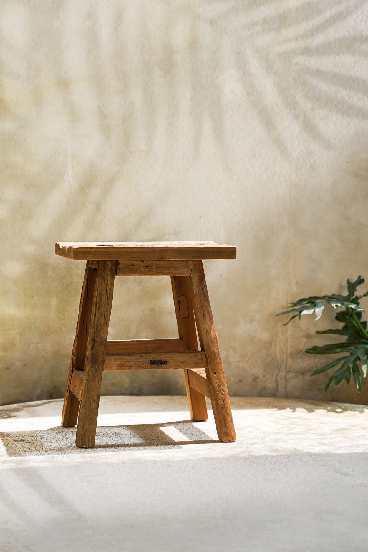 Bazar Bizar Antwerp De Yoke-kruk - naturel - L - 46x30x40