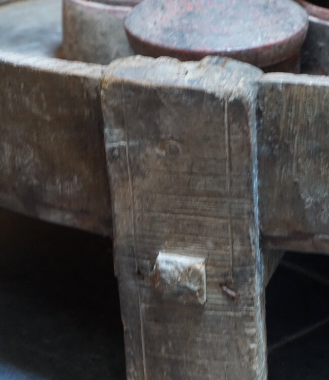 Rene Houtman Chakki Tafel | Uniek | H27 x D74,5 cm