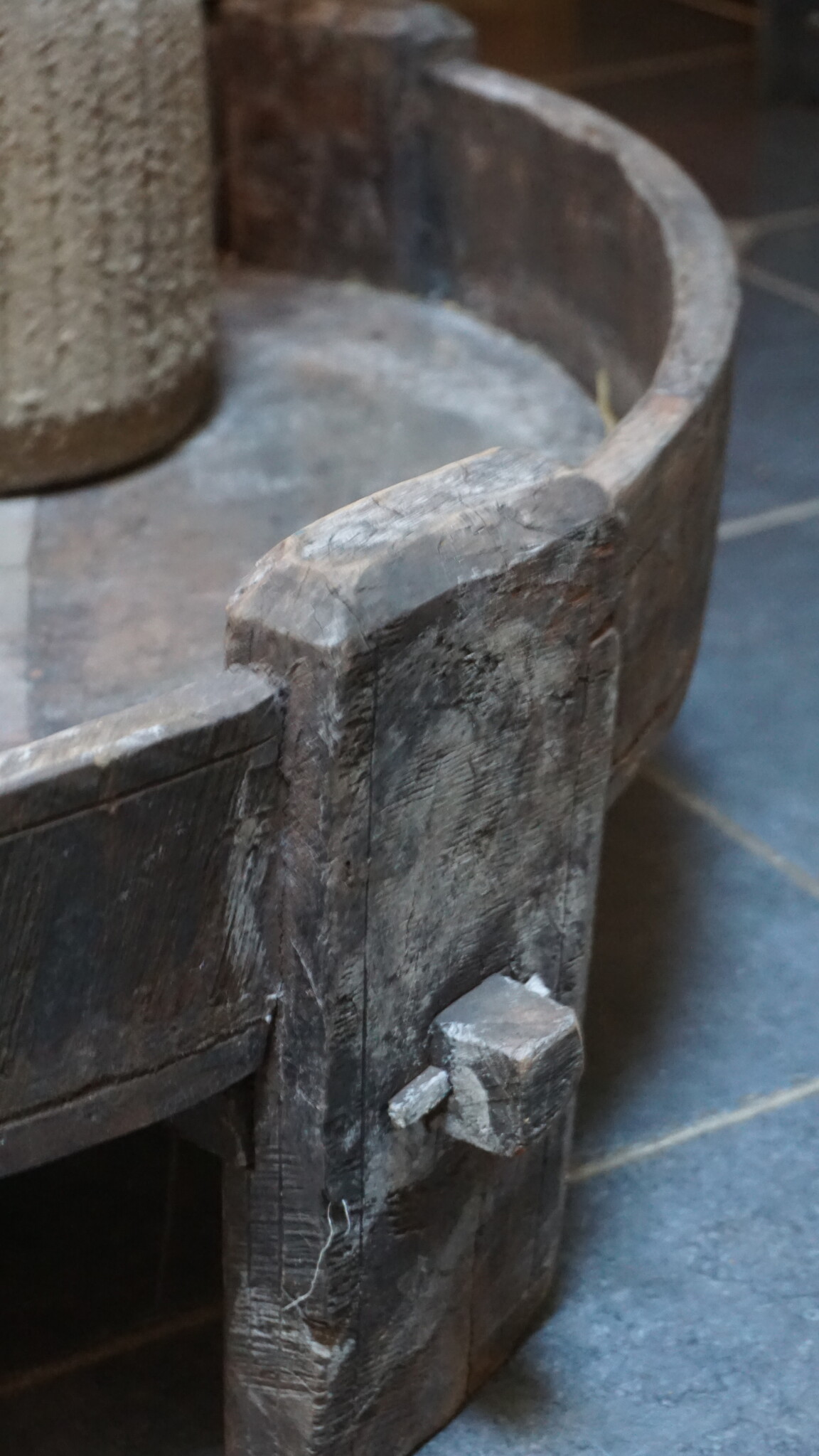 Rene Houtman Chakki Tafel | Uniek | H30 x D78 cm