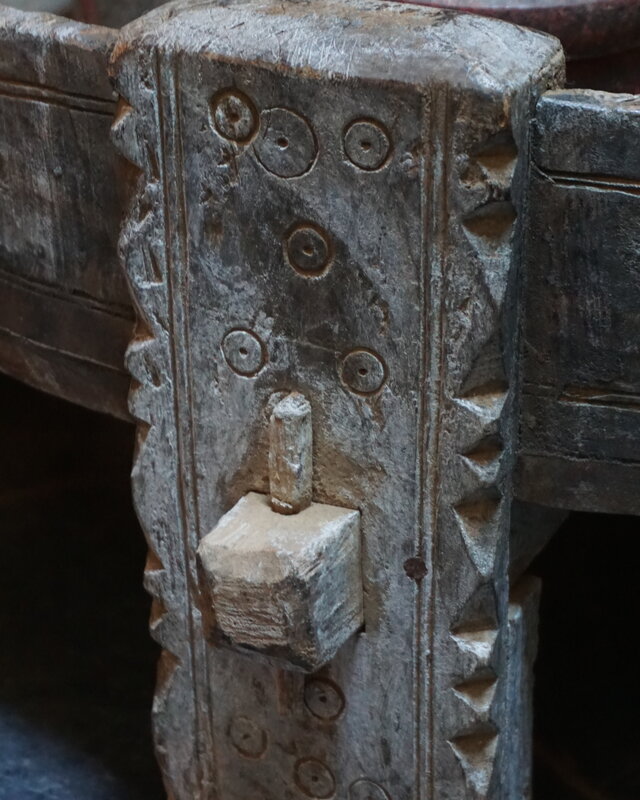 Rene Houtman Chakki Tafel | Uniek | H29 x D72 cm