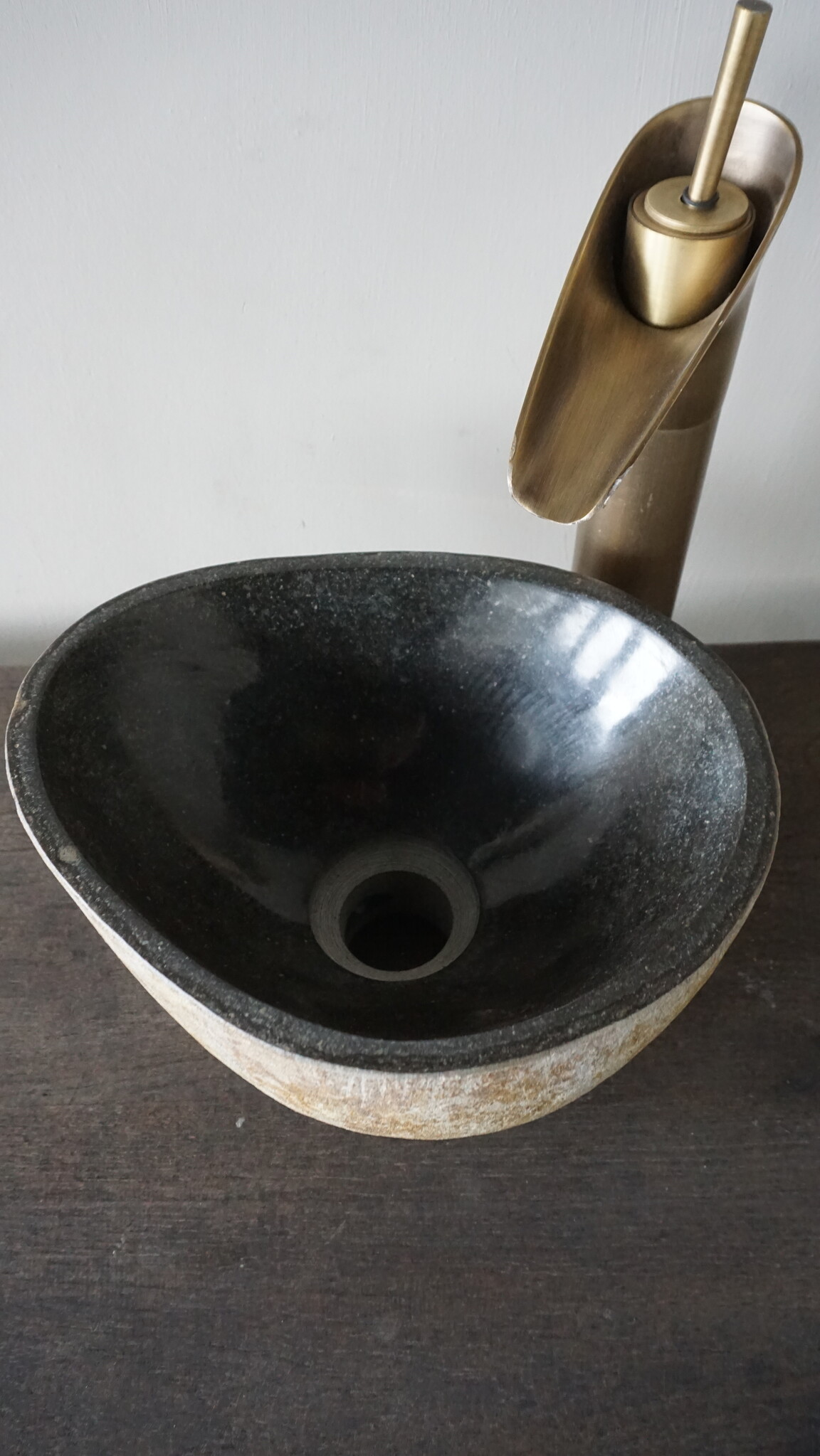 Rene Houtman Kleine Stenen Waskom + Spoelgat | H13 x B26,5 x D22 cm