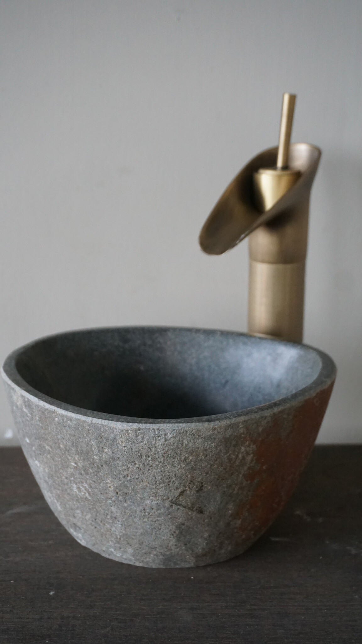 Rene Houtman Kleine Stenen Waskom + Spoelgat | H12,5 x B24 x D20 cm