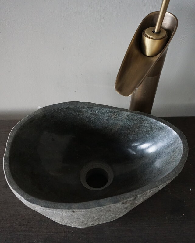 Rene Houtman Kleine Stenen Waskom + Spoelgat | H13,5 x B30 x D20 cm