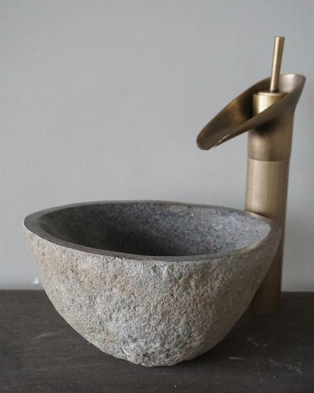 Rene Houtman Kleine Stenen Waskom + Spoelgat | H13,5 x B26 x D20,5 cm