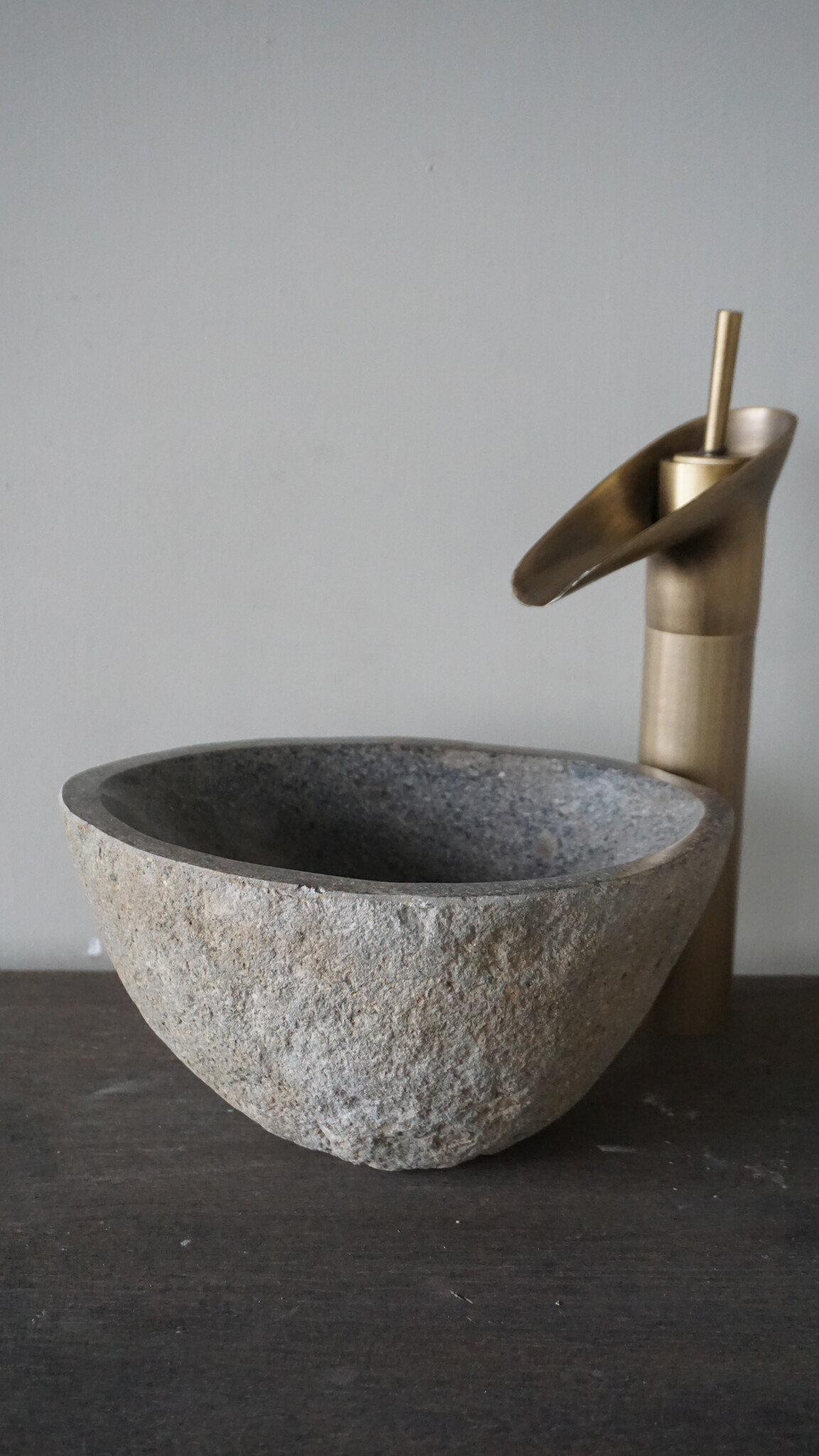 Rene Houtman Kleine Stenen Waskom + Spoelgat | H13,5 x B26 x D20,5 cm