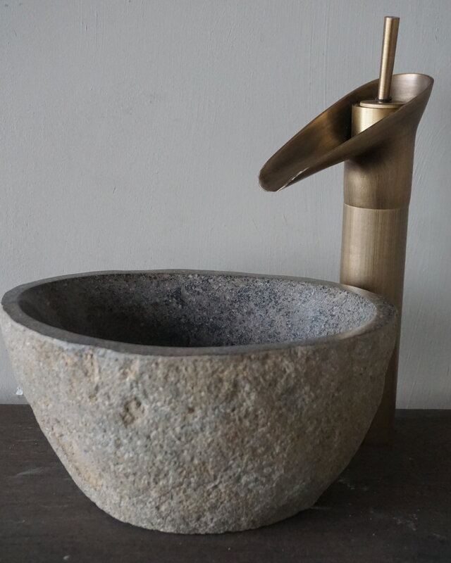 Rene Houtman Kleine Stenen Waskom + Spoelgat | H13 x B26 x D20 cm