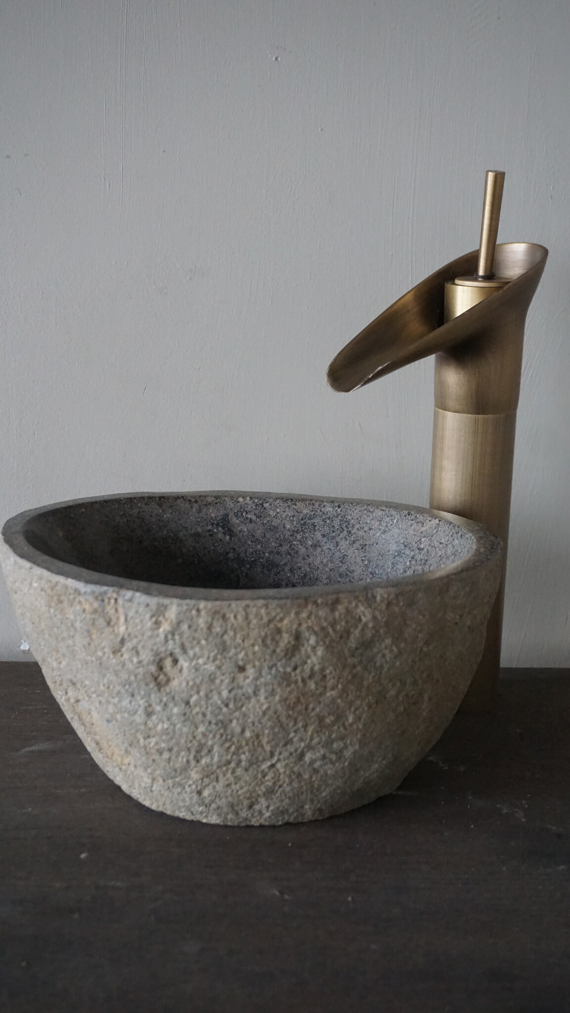 Rene Houtman Kleine Stenen Waskom + Spoelgat | H13 x B26 x D20 cm