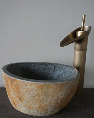 Rene Houtman Kleine Stenen Waskom + Spoelgat | H13 x B26 x D21 cm