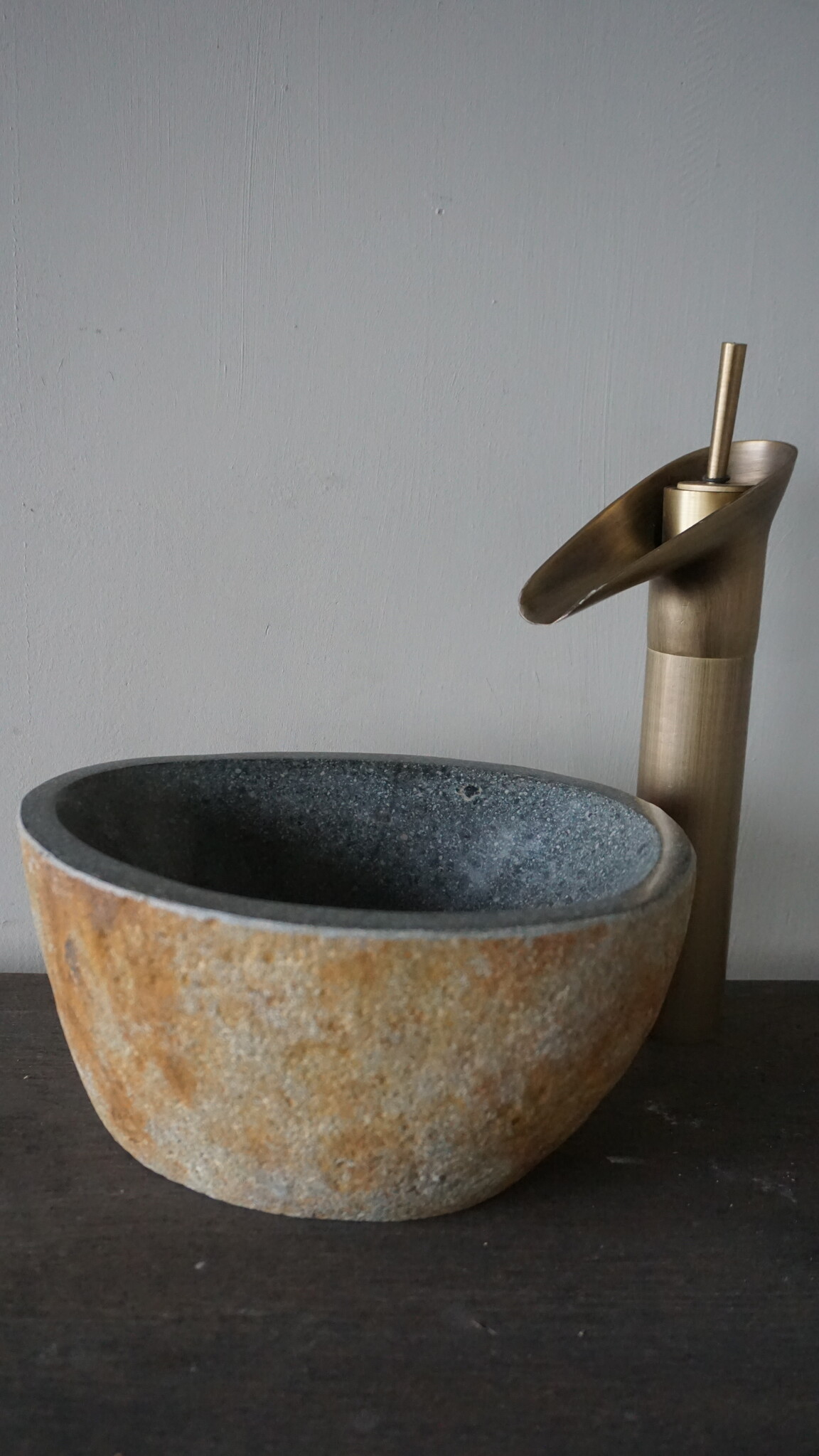 Rene Houtman Kleine Stenen Waskom + Spoelgat | H13 x B26 x D21 cm