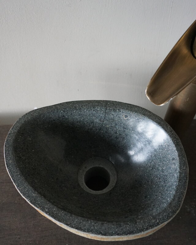 Rene Houtman Kleine Stenen Waskom + Spoelgat | H13 x B26 x D21 cm