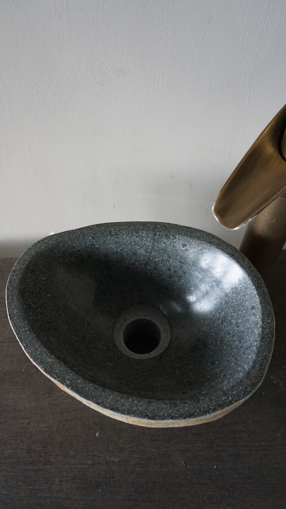 Rene Houtman Kleine Stenen Waskom + Spoelgat | H13 x B26 x D21 cm