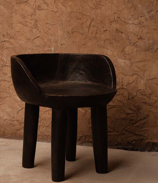 Bazar Bizar Antwerp The Sit Happens lage stoel - donkere walnoot