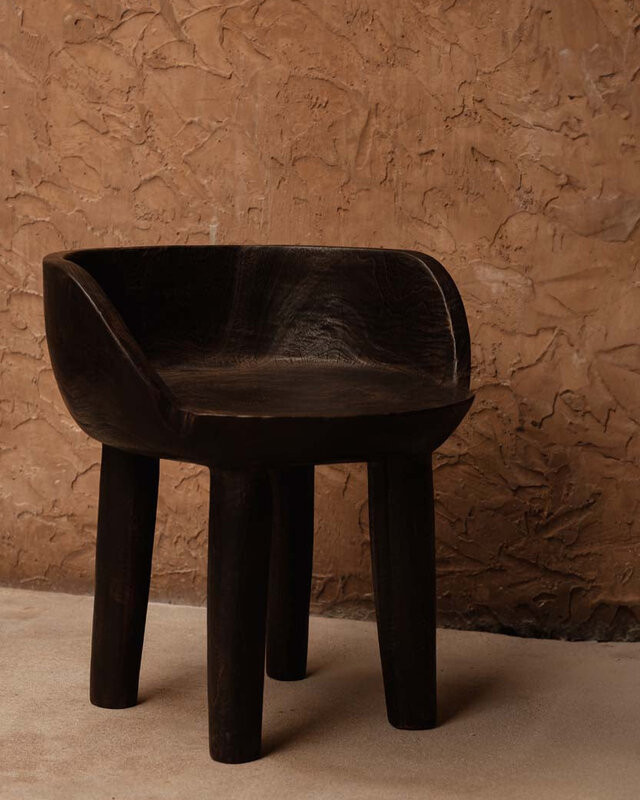 Bazar Bizar Antwerp The Sit Happens lage stoel - donkere walnoot