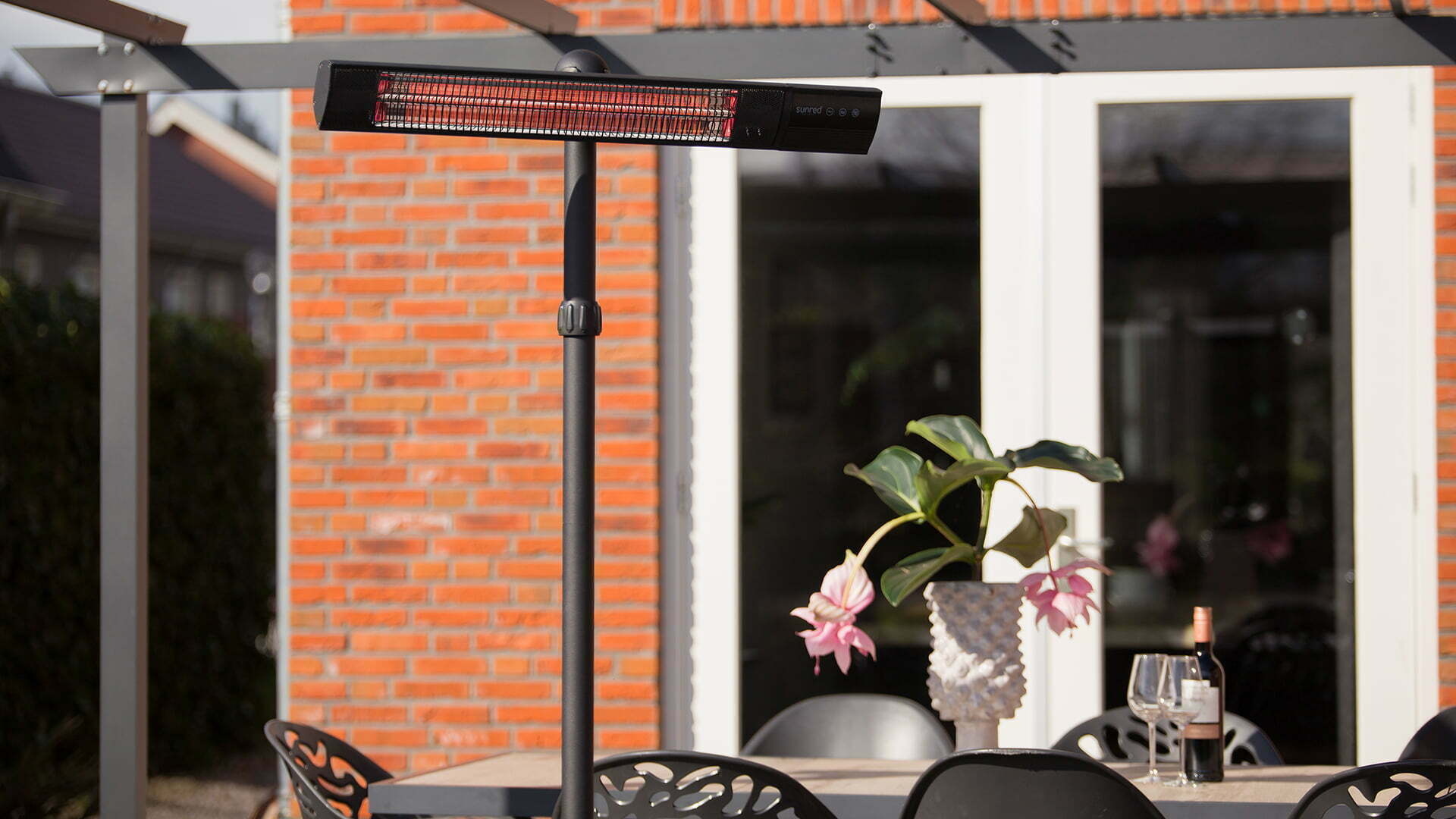 SUNRED Terrasverwarmer Donker staand zwart 2500 watt
