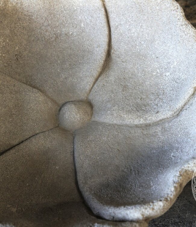 Be-Uniq Origineel oude stenen schaal | India 35x28x8 Cm