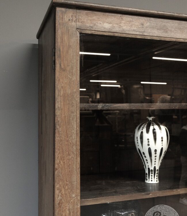 Be-Uniq Unieke Oude vitrinekast | India | H225xB139xD50 Cm