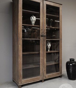 Be-Uniq Unieke Oude vitrinekast | India | H225xB139xD50 Cm
