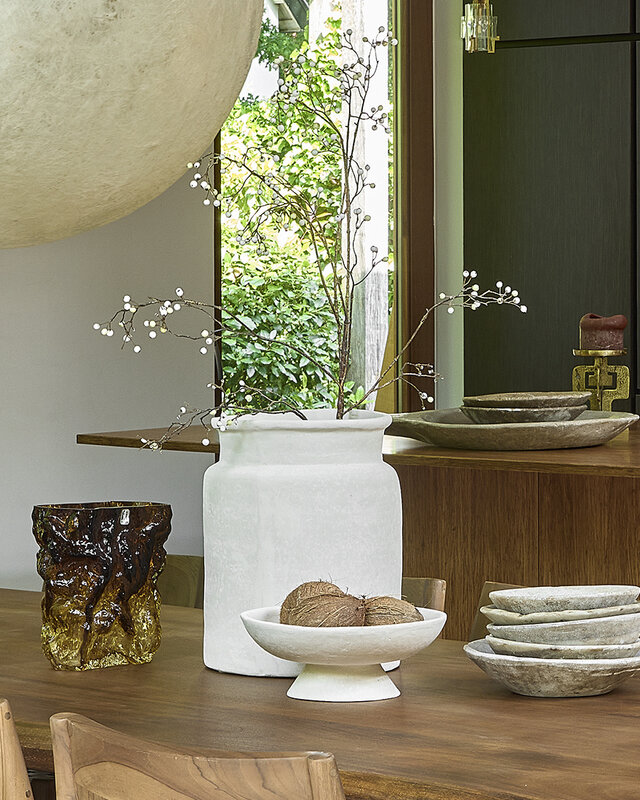 Raw Materials Amsterdam Decoratieve Vaas Mandore L | Krijt | 37,5x37,5x35 cm