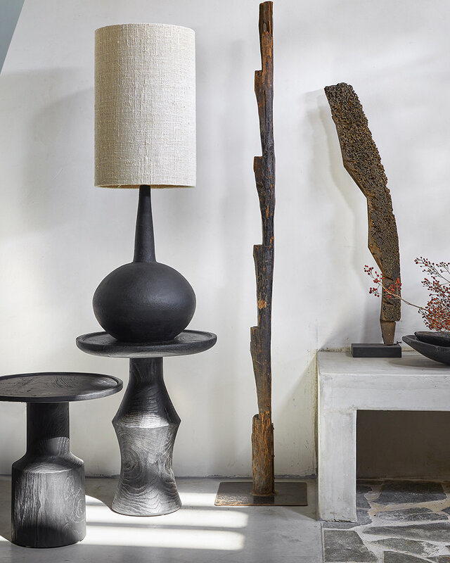 Raw Materials Amsterdam Nero teakhouten bijzettafel Midnight - zwart