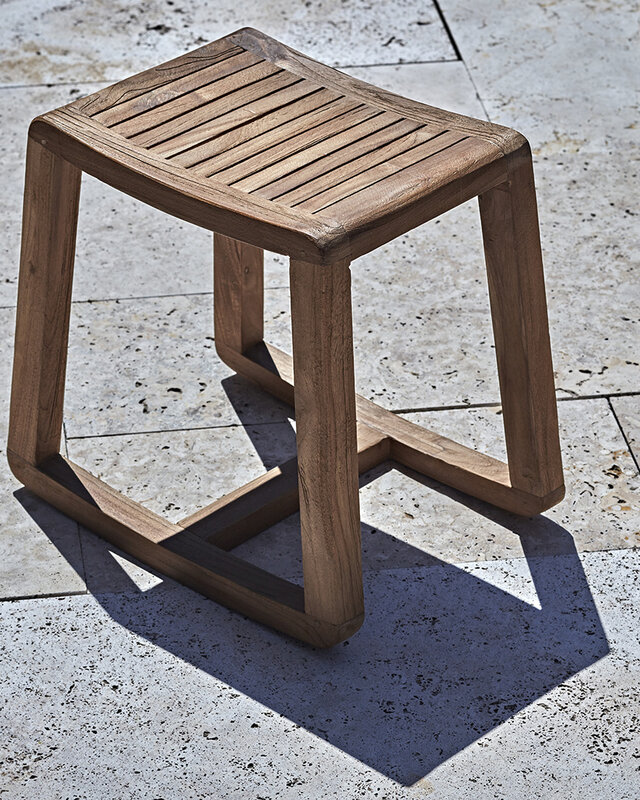Raw Materials Amsterdam Schommelkruk | Teakhout | B36 x H45 x L49 cm