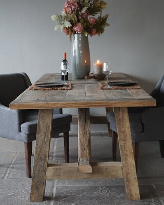 Rene Houtman Oud Eikenhouten Tafel | Nr 2 | L250 x D100 x H79 cm