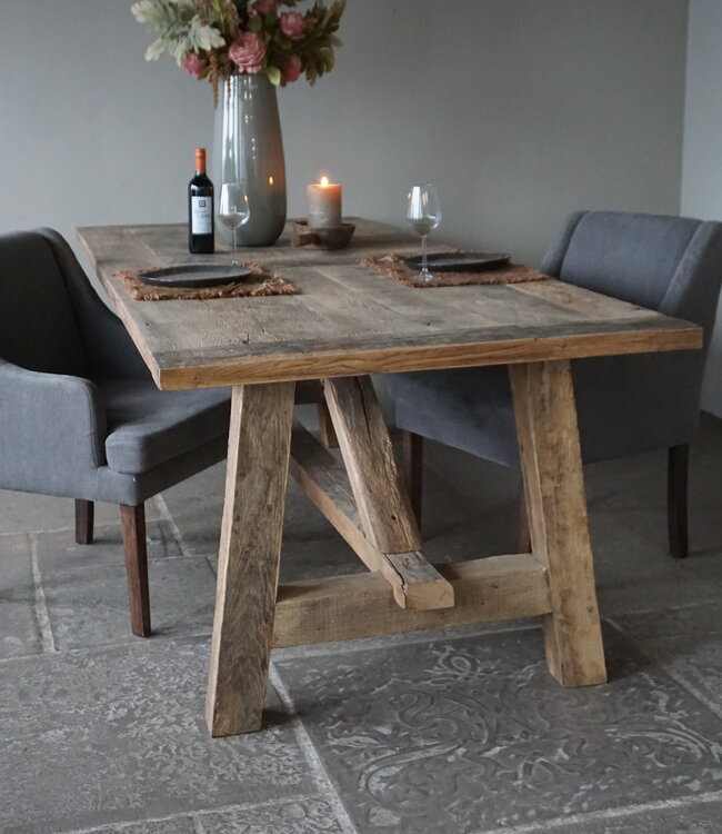 Rene Houtman Oud Eikenhouten Tafel | Nr 2 | L250 x D100 x H79 cm