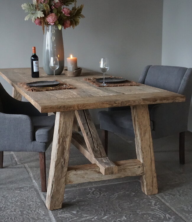 Rene Houtman Oud Eikenhouten Tafel | L252 x D100 x H78 cm