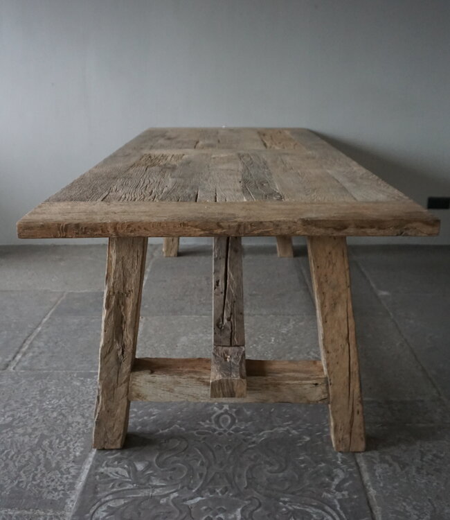 Rene Houtman Oud Eikenhouten Tafel | L252 x D100 x H78 cm