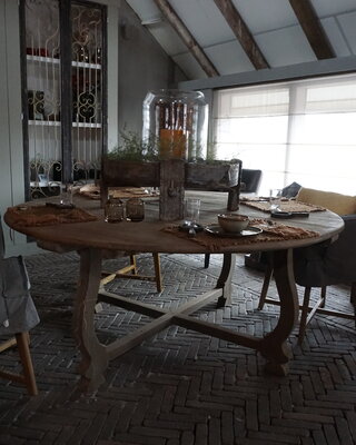 Rene Houtman Ronde Tafel | Olmhout | H76 x D175 cm