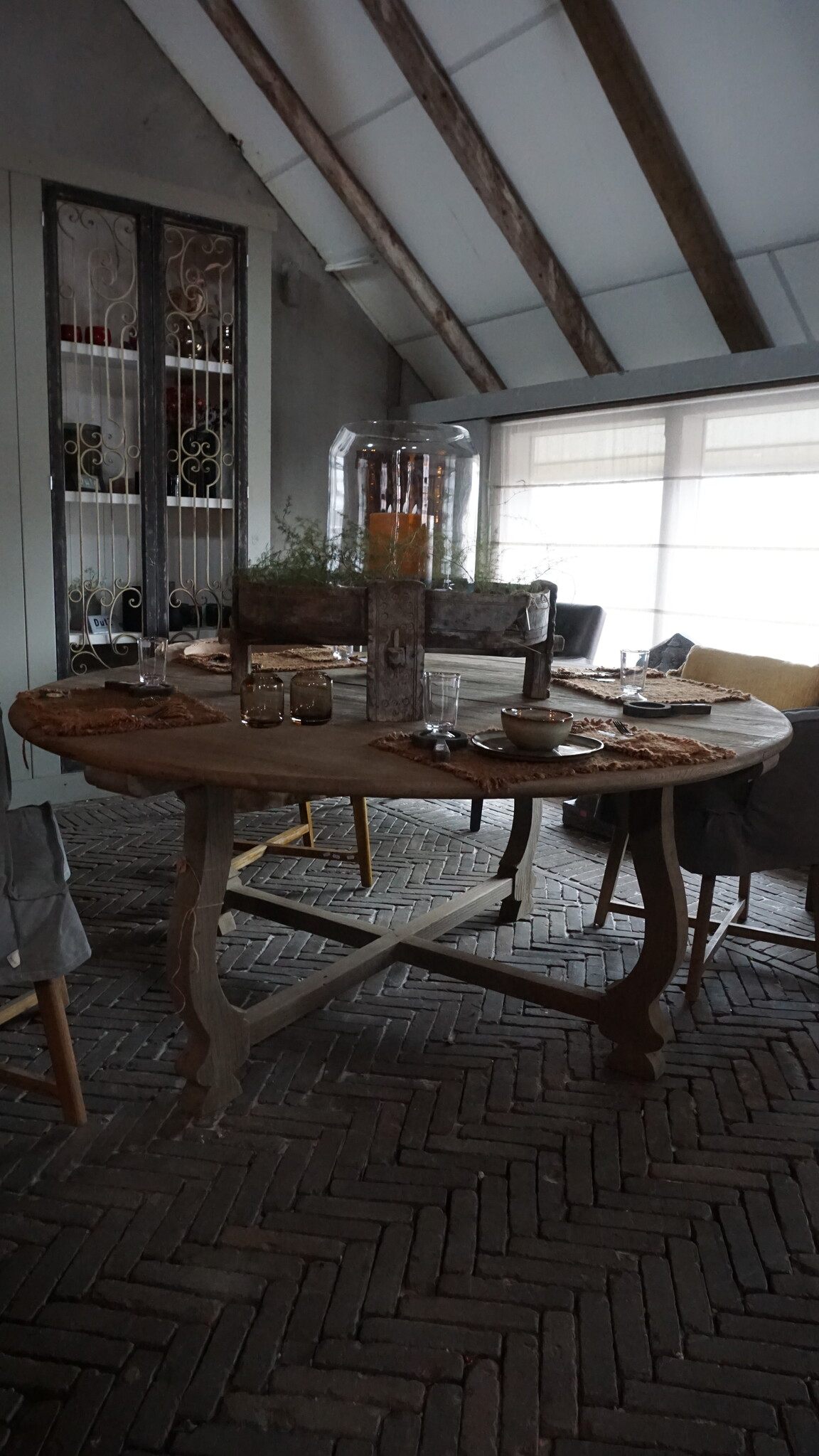 Rene Houtman Ronde Tafel | Olmhout | H76 x D175 cm