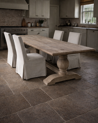 Rene Houtman Eiken Tafel Met Bolpoot | H75xB265xD90 cm