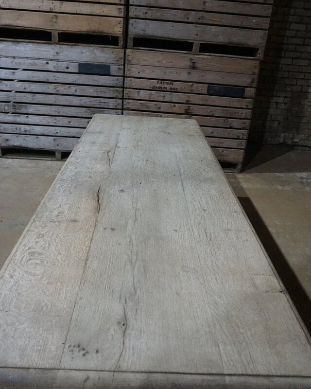 Rene Houtman Eiken Tafel Met Bolpoot | H75xB265xD90 cm