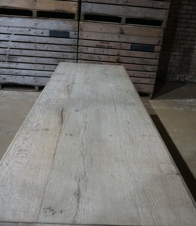 Rene Houtman Eiken Tafel Met Bolpoot | H75xB265xD90 cm