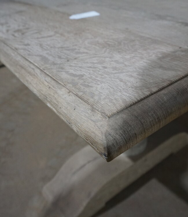 Rene Houtman Eiken Tafel Met Bolpoot | H75xB265xD90 cm