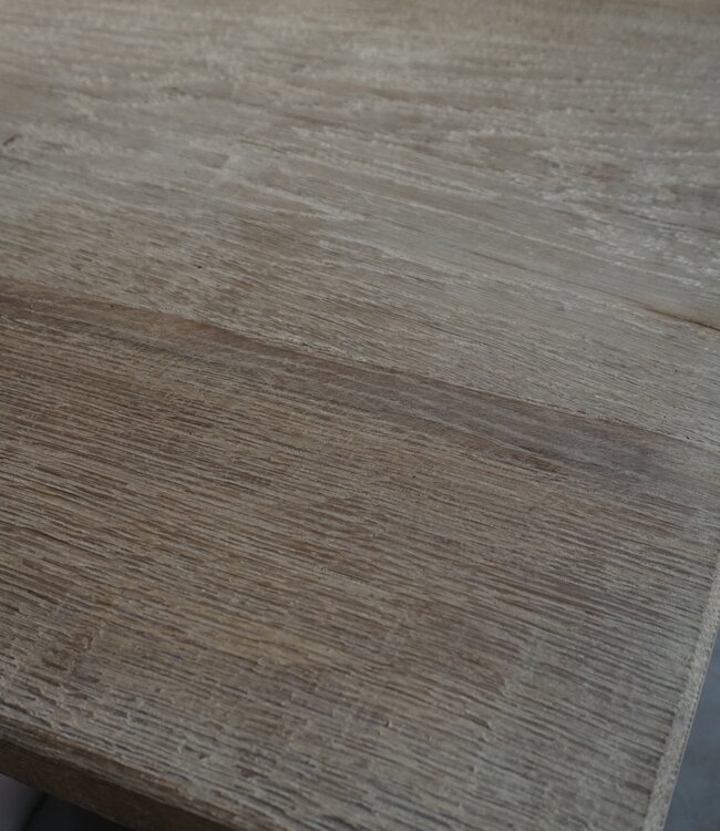 Rene Houtman Eiken Tafel Met Bolpoot | H75xB260xD80 cm