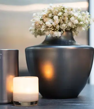 DutZ Vaas Zlatko | Mat Zilver | H22 x D23 cm