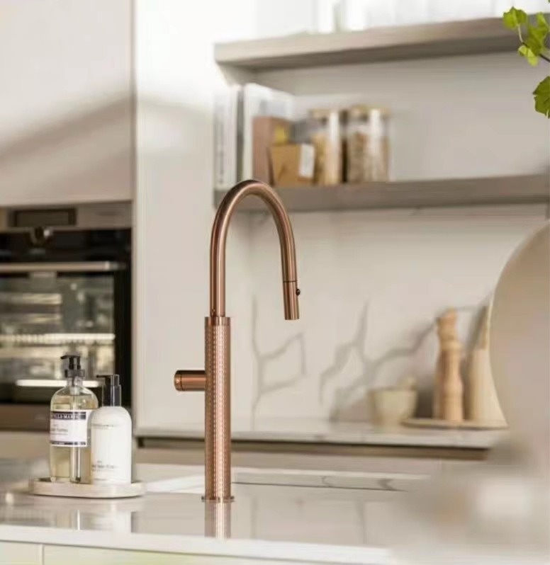 Rene Houtman Rosé gouden keukenkraan | H46,5 cm