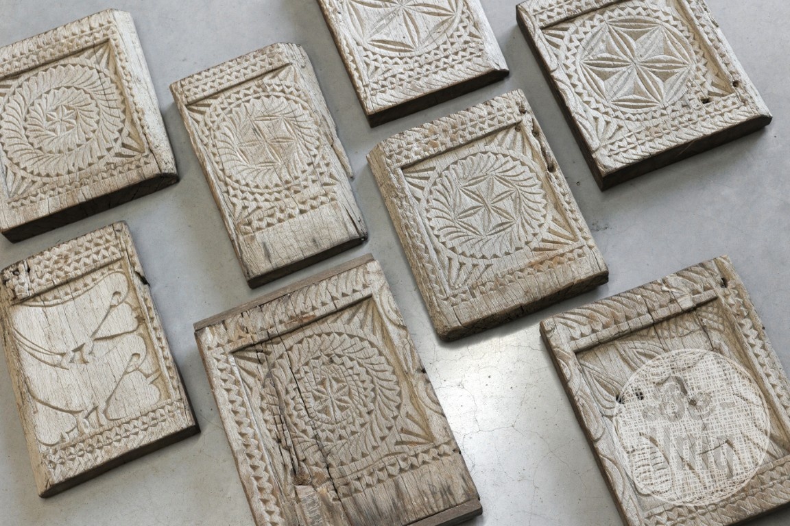 Be-Uniq Set/8 oude snijwerk panelen | India