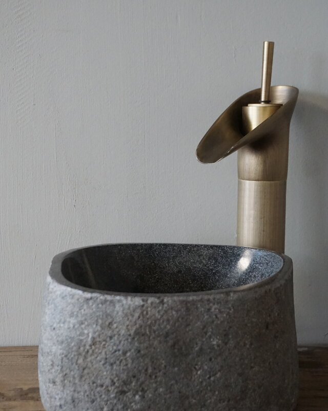 Rene Houtman Kleine Stenen Waskom + Spoelgat | H12,5 x B21 x D20,5 cm