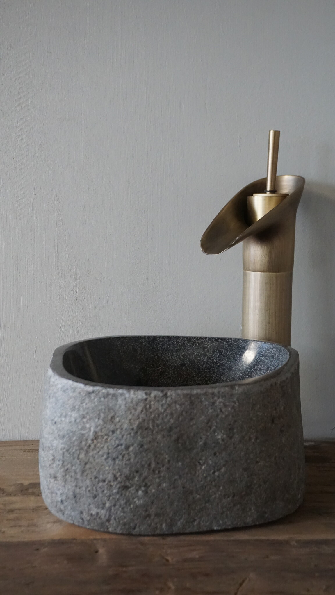 Rene Houtman Kleine Stenen Waskom + Spoelgat | H12,5 x B21 x D20,5 cm