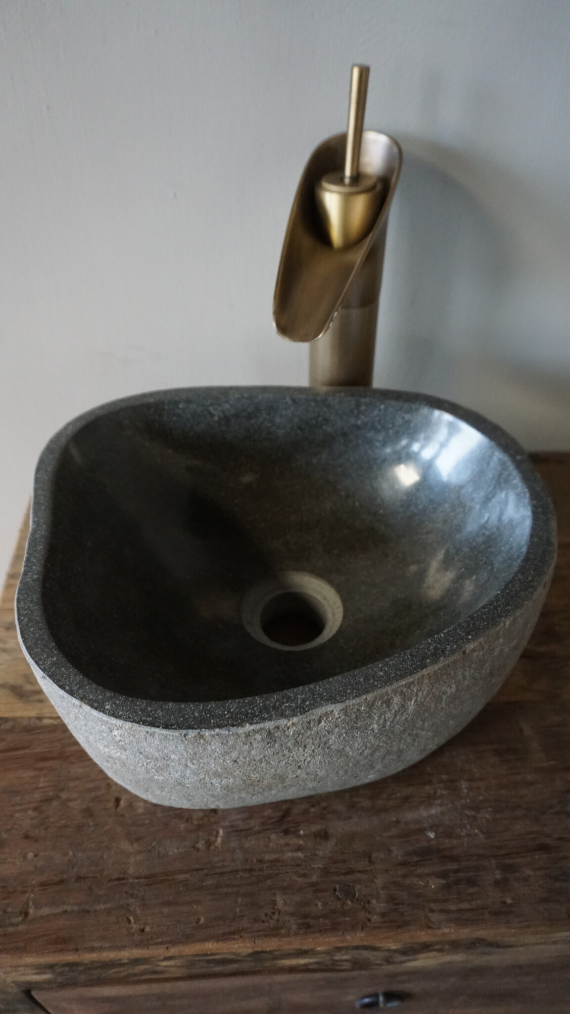 Rene Houtman Kleine Stenen Waskom + Spoelgat | H13 x B30 x D25,5 cm