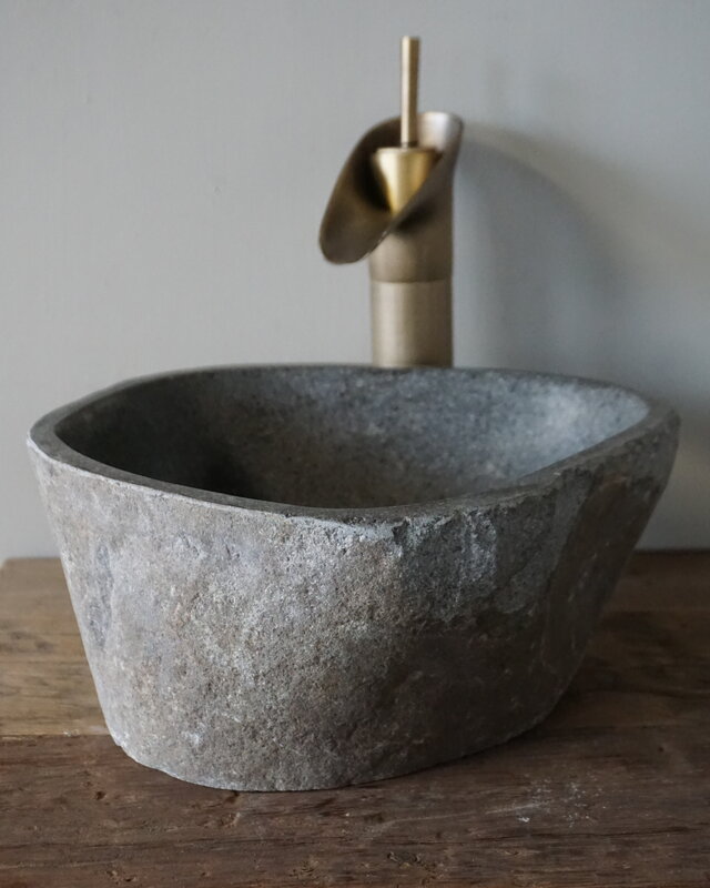 Rene Houtman Kleine Stenen Waskom + Spoelgat | H13,5 x B32 x D27 cm