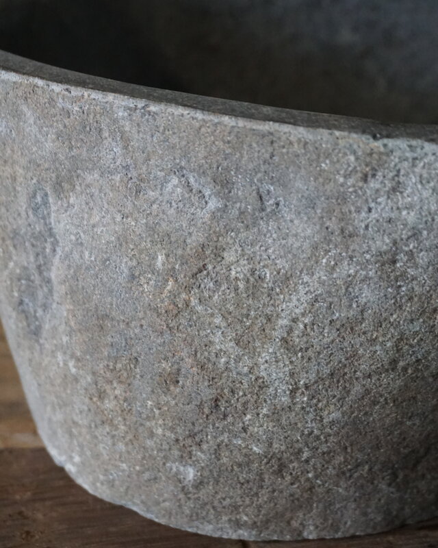 Rene Houtman Kleine Stenen Waskom + Spoelgat | H13,5 x B32 x D27 cm
