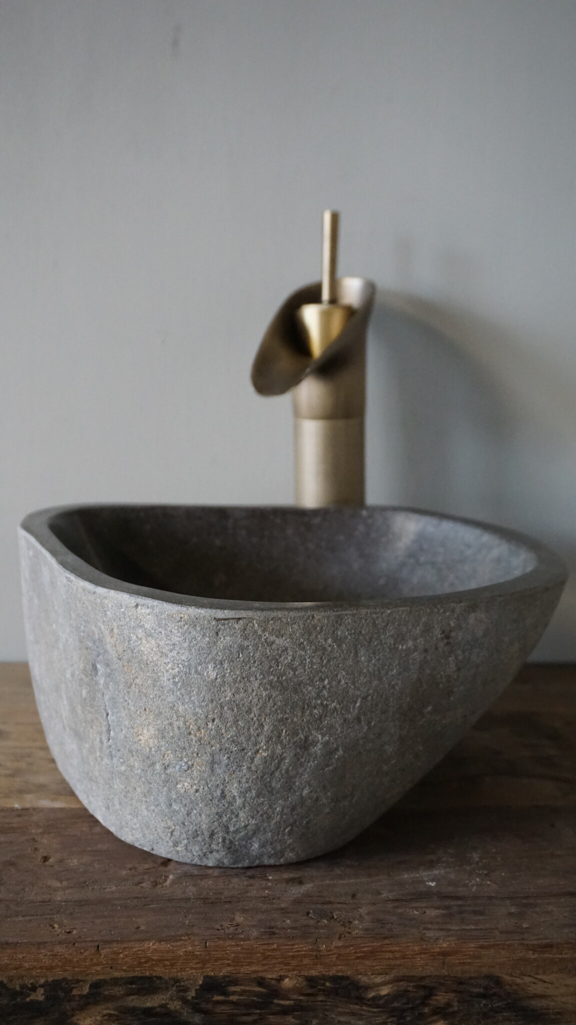 Rene Houtman Kleine Stenen Waskom + Spoelgat | H14 x B29,5 x D27 cm