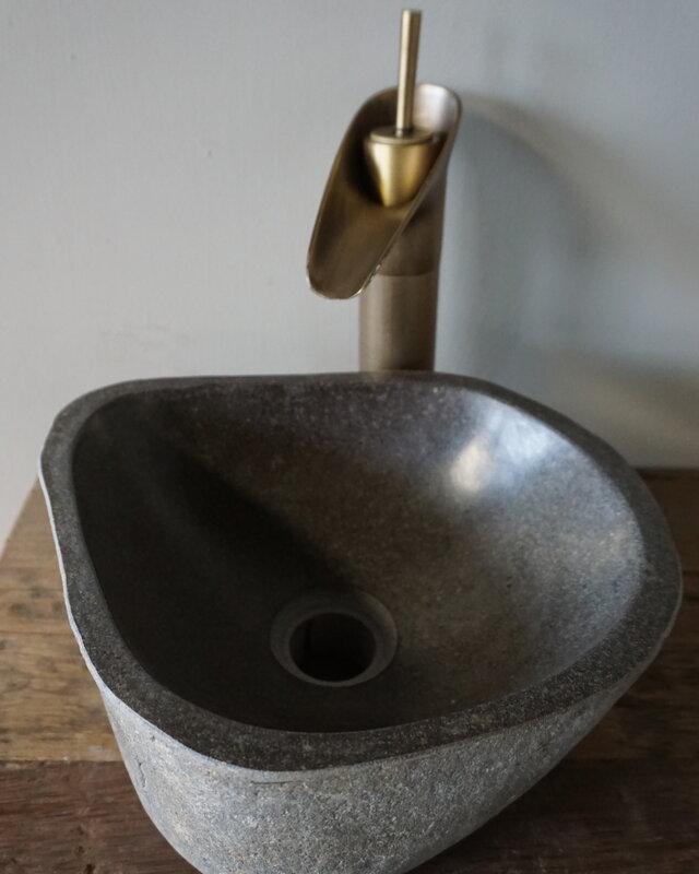 Rene Houtman Kleine Stenen Waskom + Spoelgat | H14 x B29,5 x D27 cm