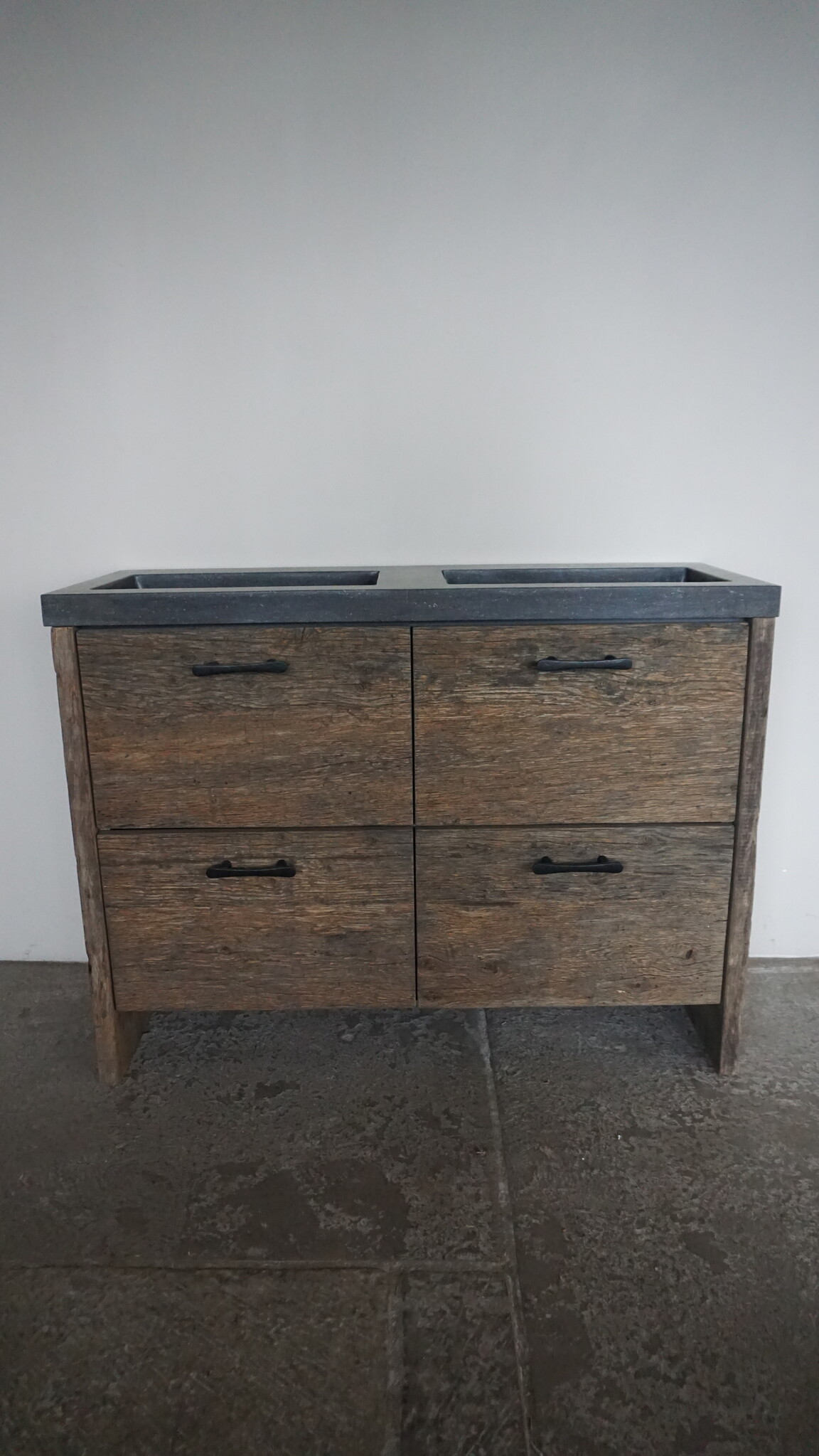 Rene Houtman Badmeubel Sita | Geborsteld Oud Eiken | H90xB120xD46 cm